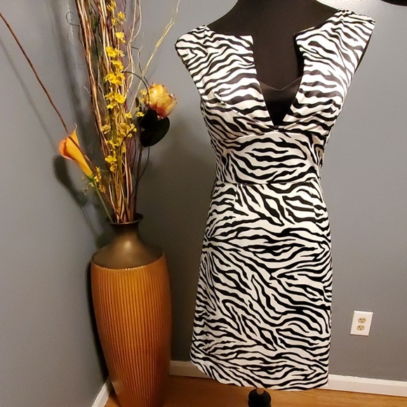 White House Black Market Dresses & Skirts - White House Black Market sleeveless Zebra prt NWT